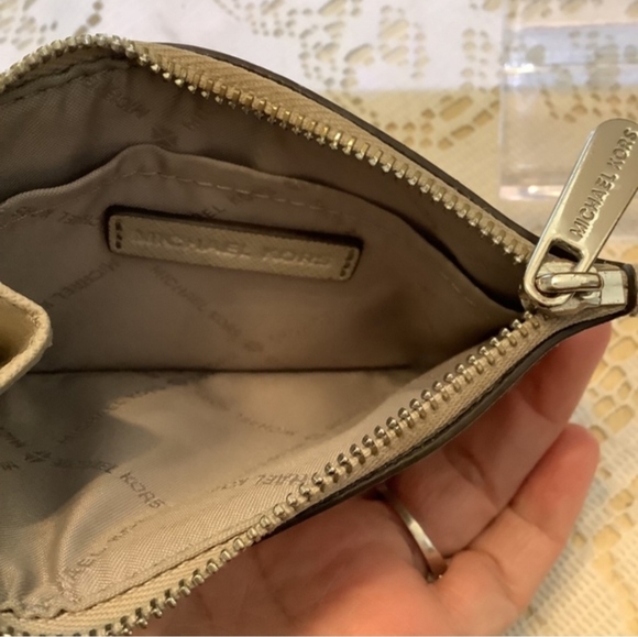 Michael Kors Grey Card Holder - Picture 3 of 3